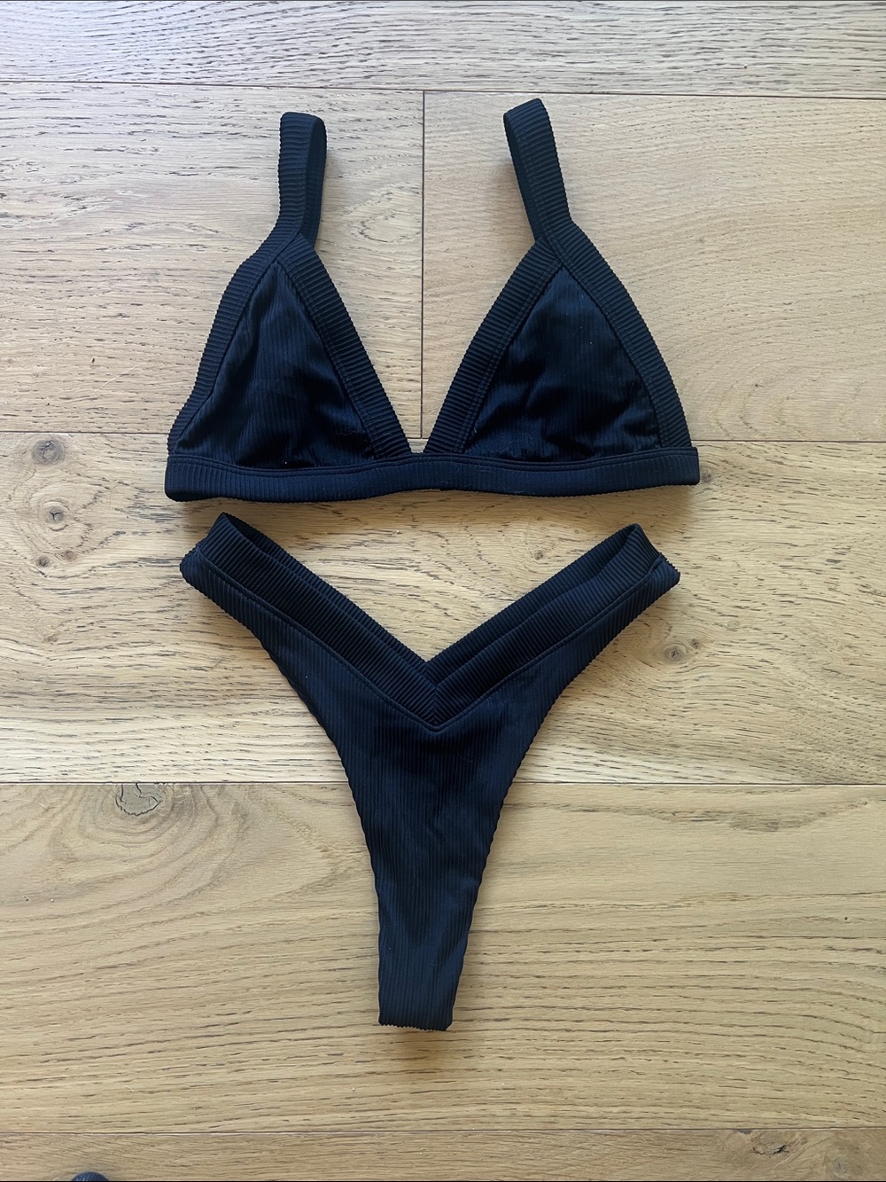 Ribbed Black V-Front Bikini Set